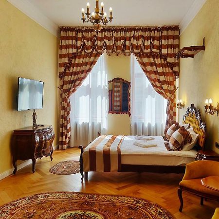 Zur Krone Сібіу Екстер'єр фото