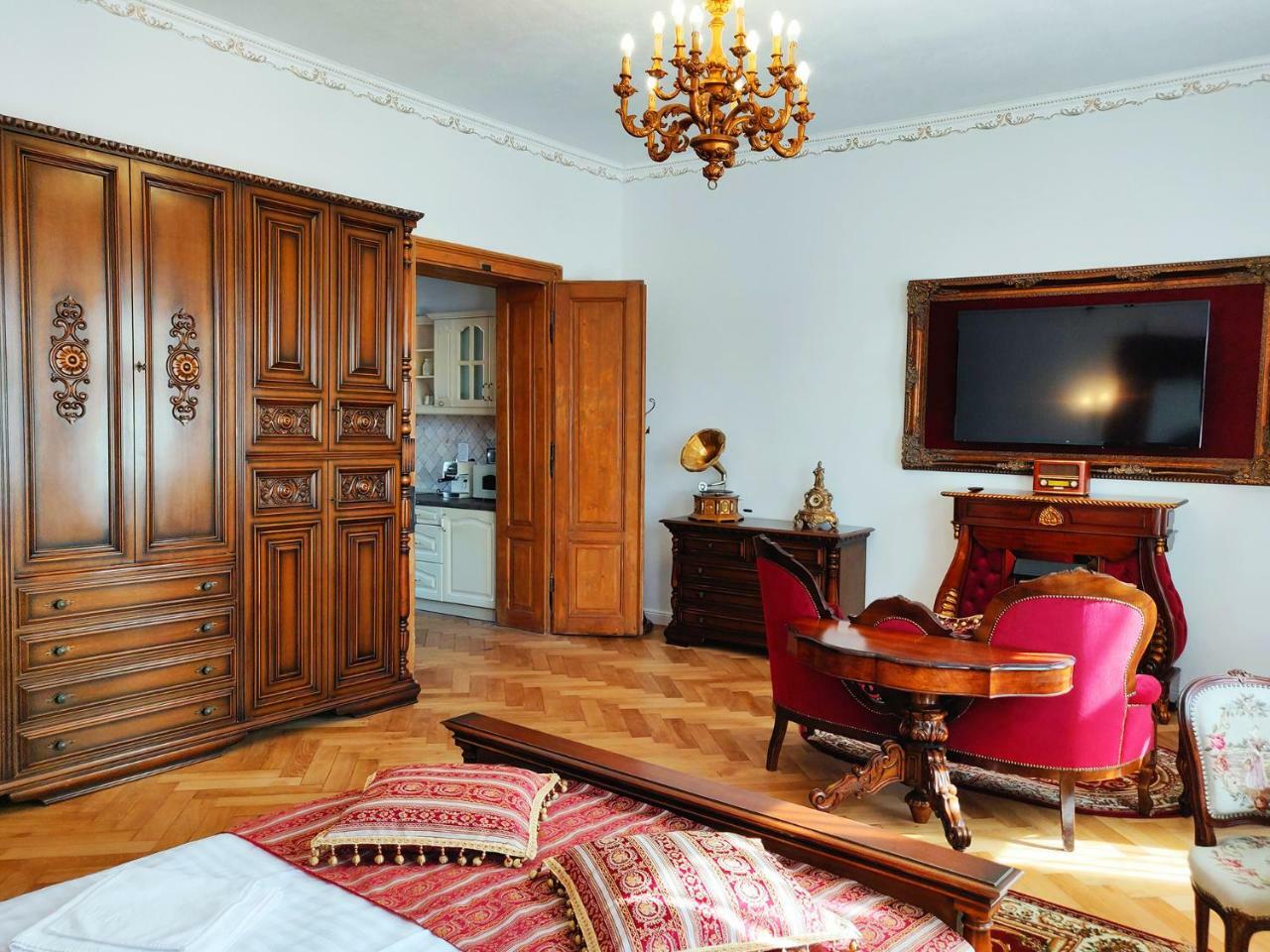 Zur Krone Сібіу Екстер'єр фото